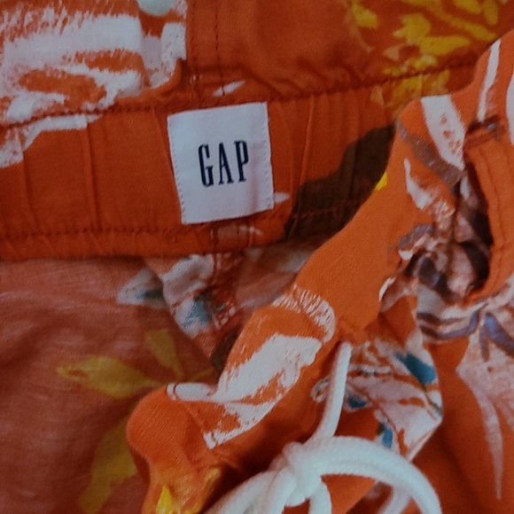 GAP Board Shorts - M, L, XL - Picture 2 of 9